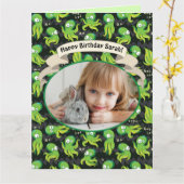 ブタコグリーンキュート子供の誕生日 カード (黄色い花)