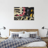ブタン炎マンズフィルディの翼の下面を閉じる キャンバスプリント (インサイチュ (寝室))
