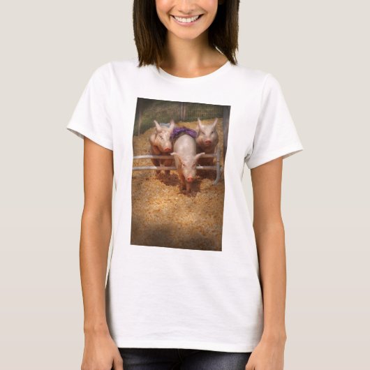 ブタ-ハードルを通り越すこと Tシャツ (正面)