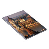 ブダペスト、ハンガリー、ダヌベ川、国会 ノートブック (右側)