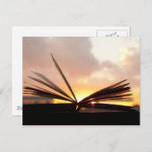 ブックとサンセットの写真を開く ポストカード (正面/裏面)