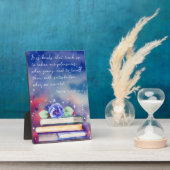 ブックス&ブルーフラワーウォーターカラースクリプトカスタム引用文 フォトプラーク (側面)