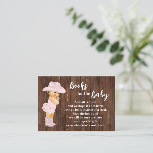 ブックピンクの女性のカーボーイの赤ちゃんシャワー挿入カードを持って来る プレイスカード (スタンド正面)