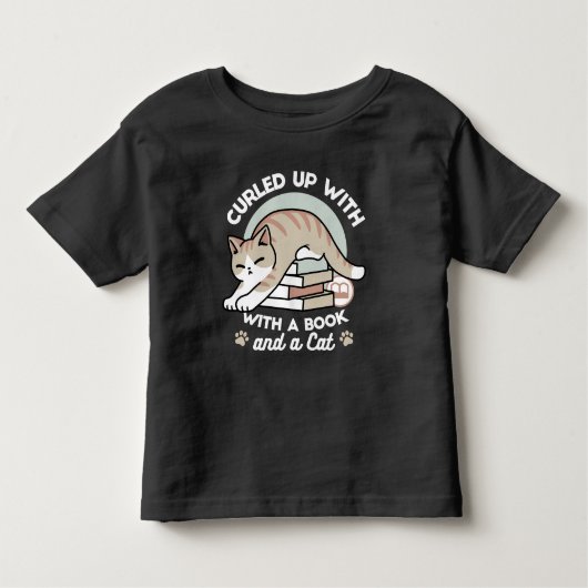 ブックラバーキャットイラストレーション – カール&コージー トドラーTシャツ (正面)