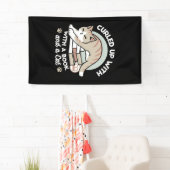 ブックラバーキャットイラストレーション – カール&コージー 横断幕 (インサイチュ)