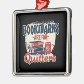 ブックリーダーのギフトアイディア司書の本読虫の's。 メタルオーナメント (左)