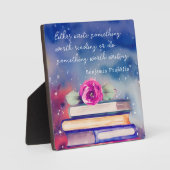 ブック&ピンクフラワーウォーター色スクリプトカスタム引用文 フォトプラーク (正面)
