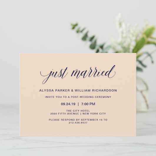 ブッシュとネイビーのタイポグラフィ おめでたい結婚のお祝い 招待状 (スタンド正面)