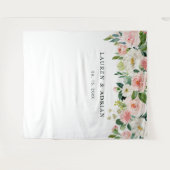 ブッシュピンクの花咲くウェディングバックドロップ タペストリー (正面(横))