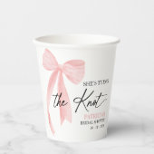 ブッシュピンクの bow 彼女は結婚する ブライダルシャワー 紙コップ (正面)