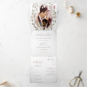 ブッシュ ダスティ ピンク アースカラー 牡丹 花のウェディング 三つ折り招待状 (内部)