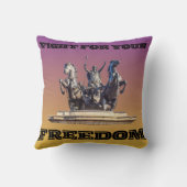 ブディッカ装飾用クッション クッション (裏面)