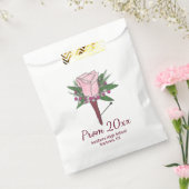 ブトニエールピンクローズコサージフラワープロム結婚ズ フェイバーバッグ (封をした状態)