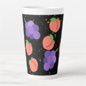 ブドウと桃のパターン カフェラテマグ (正面)