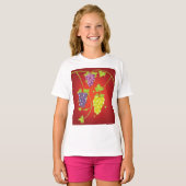 ブドウの房でブドウを取る Tシャツ (正面フル)