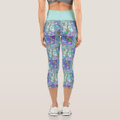 ブドウの花ヴィンテージ花エレガント柄c カプリレギンス (裏面)