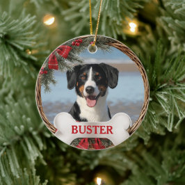 ブドウの蔓で作ったクリスマスリースの犬の写真ツリーオーナメント セラミックオーナメント