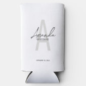 ブモダンリパーソナライズされたデズメイドのモノグラムと名前 スリム缶クーラー (正面)