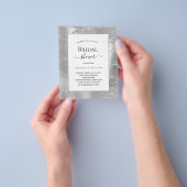 ブライダルシャワーのシルバー ホワイト 予算 招待状 チラシ (手)