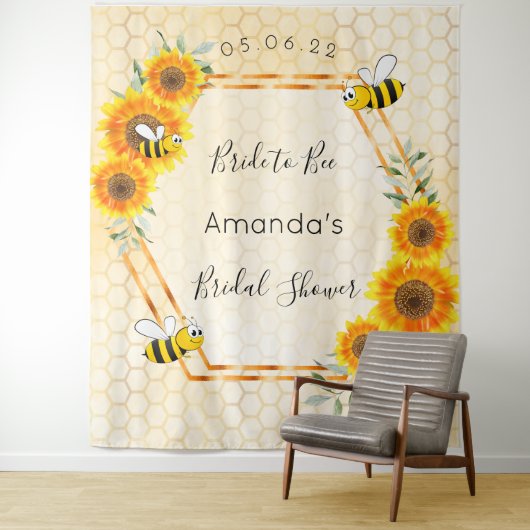 ブライダルシャワーの花嫁さんになるひよこたちばなとハチ タペストリー (インサイチュ)