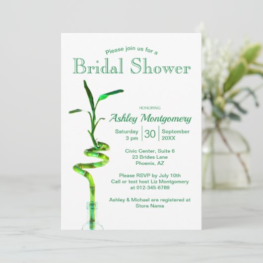 ブライダルシャワーの螺旋黄竹の上に白 招待状 (スタンド正面)