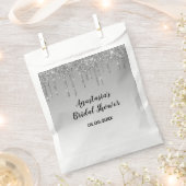 ブライダルシャワーグレイ&シルバーグリッタードリップスパークル フェイバーバッグ (クリップ留めされた状態)
