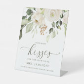 ブライダルシャワーゲーム白い緑のキスの数 台座サイン (正面)