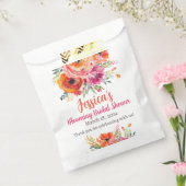 ブライダルシャワーサマーオレンジとピンク花模様 フェイバーバッグ (封をした状態)