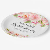 ブライダルシャワーブラッシュピンクの花のホワイトネーム ペーパープレート (アングル)