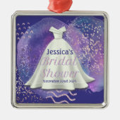 ブライダルシャワー結婚ズガウンパープル&バラ金ゴールドグラム メタルオーナメント (正面)