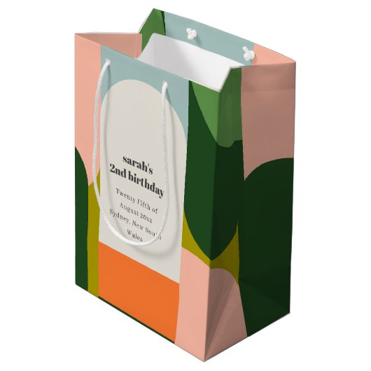 ブライトカラフルグルーヴィレトロアーチエイジ誕生日 ミディアムペーパーバッグ (裏面アングル)