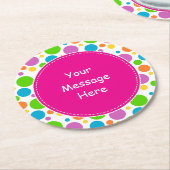 ブライトカラフルドットパターンピンクカスタム文字 ラウンドペーパーコースター (アングル)
