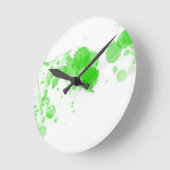 ブライトグリーン絵を描抽象芸術(ばちゃばちゃ)跳ねるロッジ ラウンド壁時計 (傾斜)