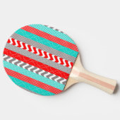 ブライトネオンレッドとティール（緑がかった色）ジオストライプ 卓球ラケット (横)