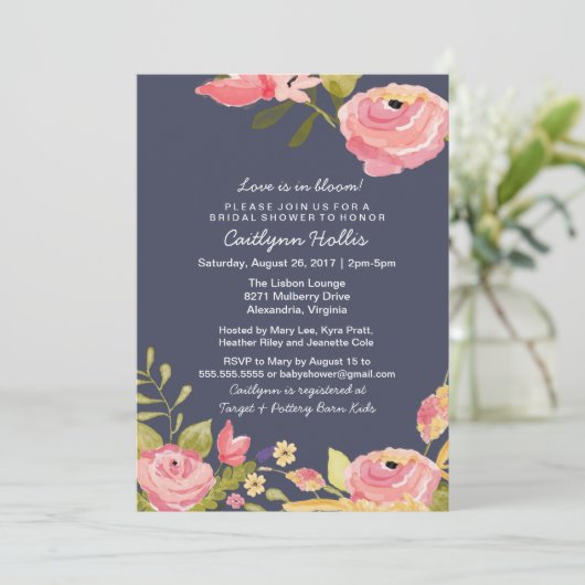 ブライトフローラピンク&ネイビーベビー、ブライダルまたは誕生日 招待状 (スタンド正面)