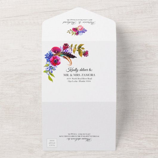 ブライトブルゴーニュフローラモノグラムエレガントな結婚式 オールインワン招待状 (外側)