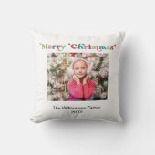 ブライトホリデーメリークリスマスタイポグラフィ写真 クッション (正面)