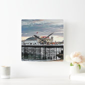 ブライトン桟橋と曇りスカイデジタ絵画ル スクエア壁時計 (ホーム)