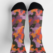 ブライト鮮やかオレンジイエローグリーンカラフル迷彩柄 ソックス (上部)