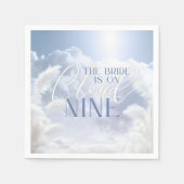 ブライドオンクラウドナイン9ホワイトパンパブライダルシャワー スタンダードカクテルナプキン (正面)