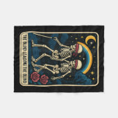 ブラインドがブラインドタロットのカーおもしろいドを導く フリースブランケット (正面(横))