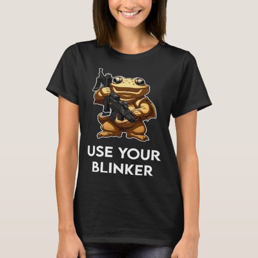 ブラインドを使う4 Tシャツ (正面)