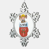 ブラウニーのミトンのブロンドの女性 スノーフレークピューターオーナメント (右)