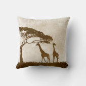 ブラウンとアイボリーアフリカキリン結婚ズ クッション (裏面)