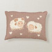ブラウンにかわいい2匹の小さな羊の柄 アクセントクッション (裏面)