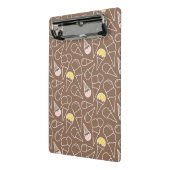 ブラウンのアイスクリームコーンパターン ミニクリップボード (アングル2)