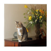 ブラウンのピアノで置かれている黒い虎猫猫は開花します タイル (正面)