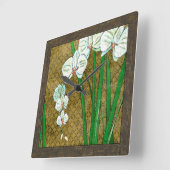 ブラウンのボーダーの白い花そして緑の茎 スクエア壁時計 (傾斜)