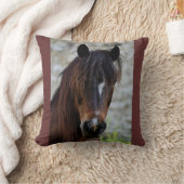 ブラウンの美しい馬 クッション (ブランケット)