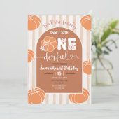 ブラウンの遊び心のあるストライプのパンプキン ワンダフル バースデー 招待状 (スタンド正面)